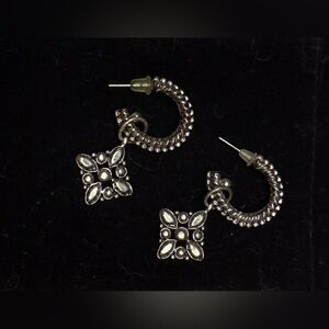 Fashion Jewelry Silver Tone Dangle Earrings Pierced Vintage Aurora Style Stones